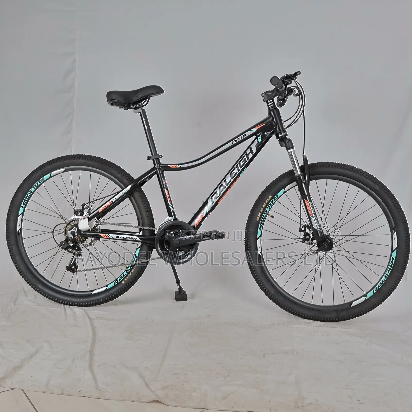 Raleigh MTB – Perfect for Road Off-Road Adventures