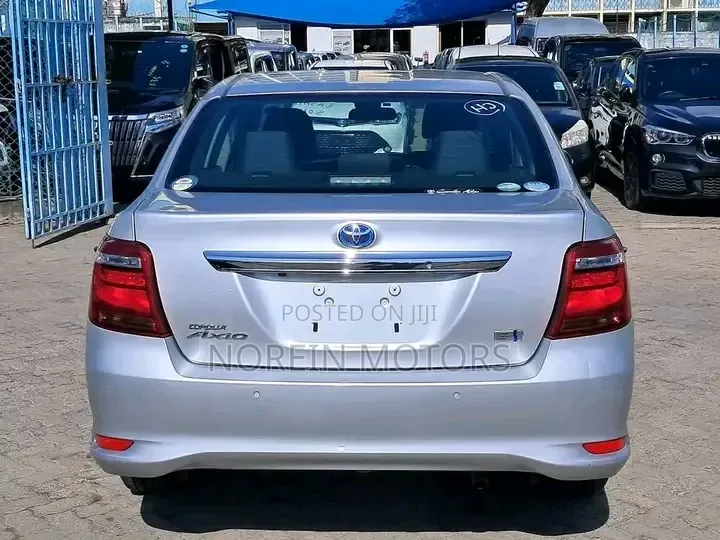 Toyota Axio 2019 Silver