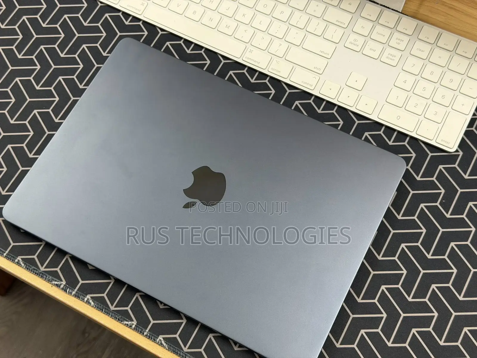 Laptop Apple MacBook Air 2022 M2 16GB Apple M2 SSD 256GB