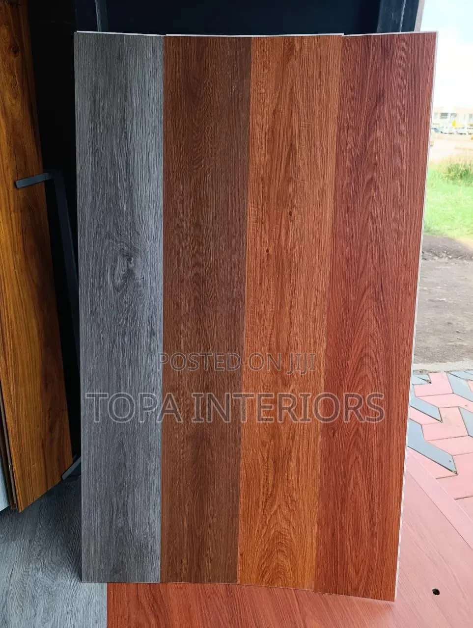 Real Wood Finish Interlocking SPC Flooring Stone Plastic Composite Rug