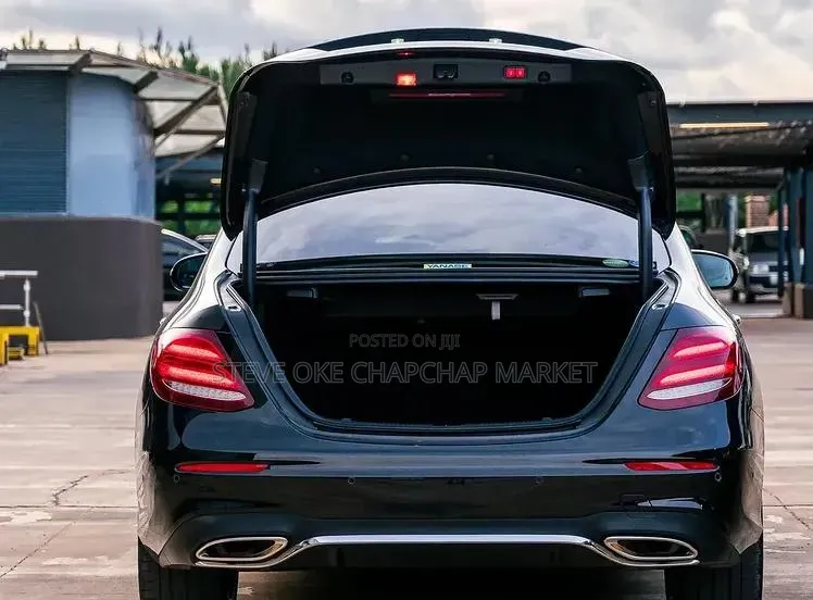 Mercedes-Benz E200 2019 Black