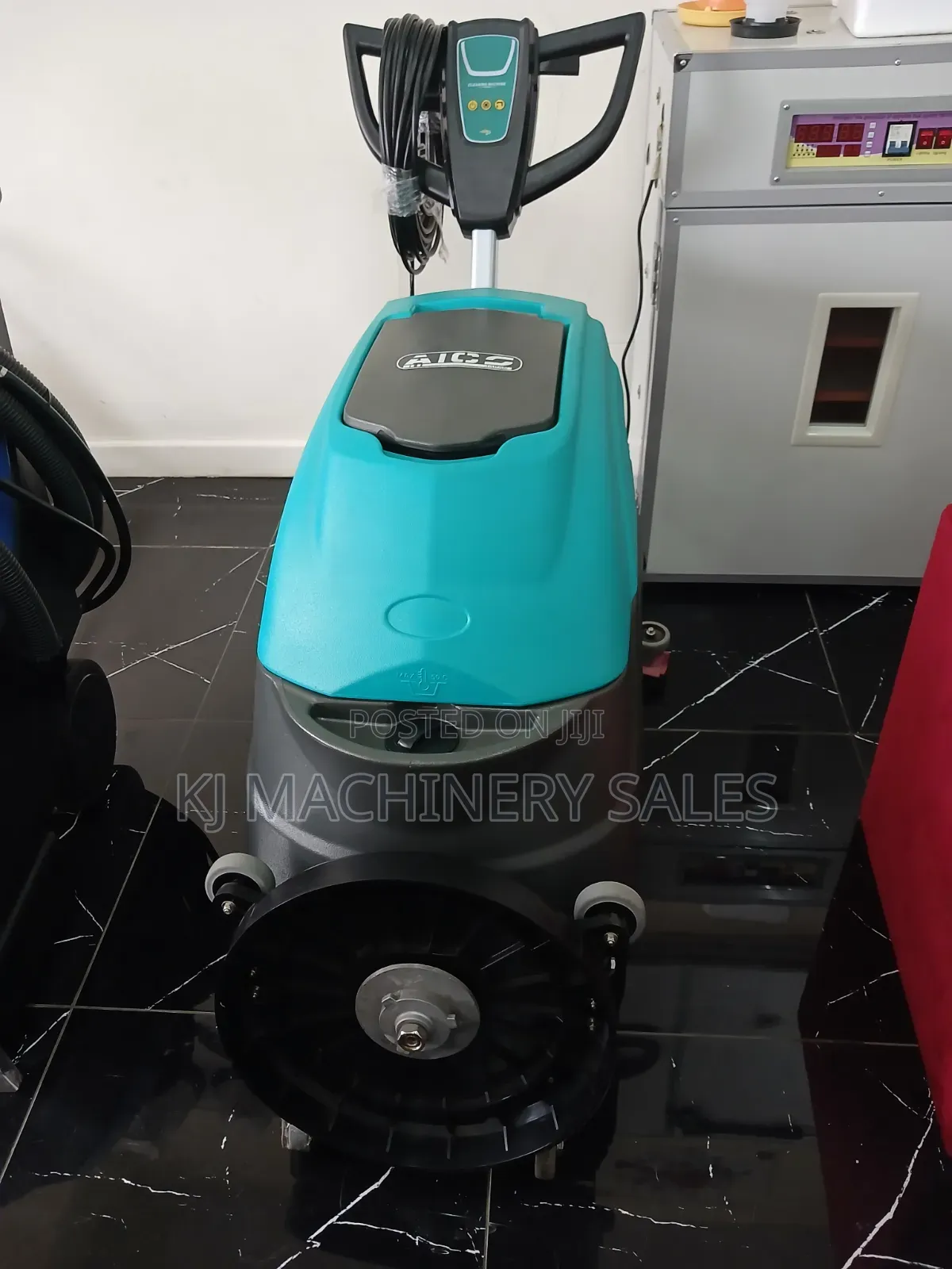 Floor Scrubber Dryer Machine