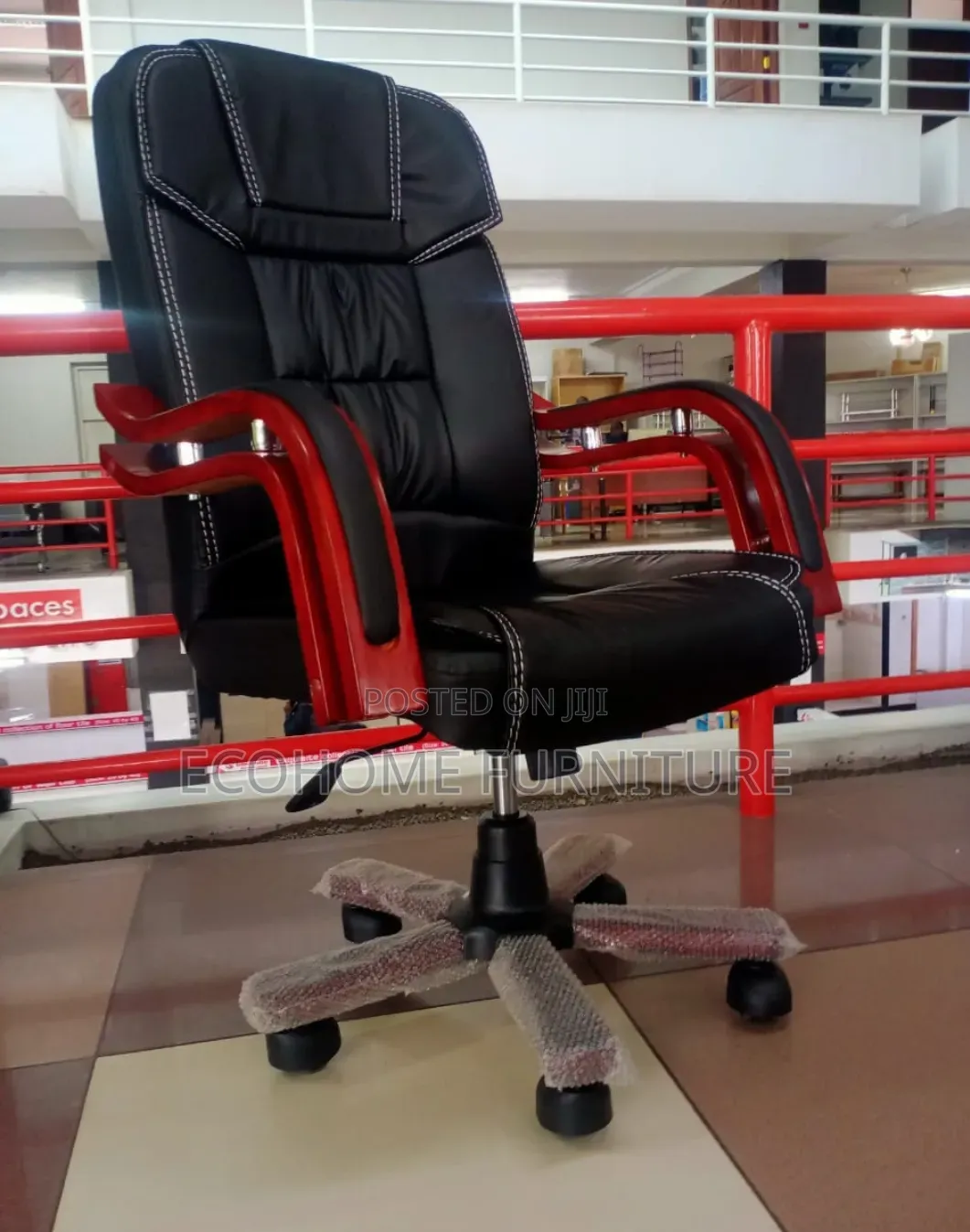 Executive Office Desk With Wooden Arm