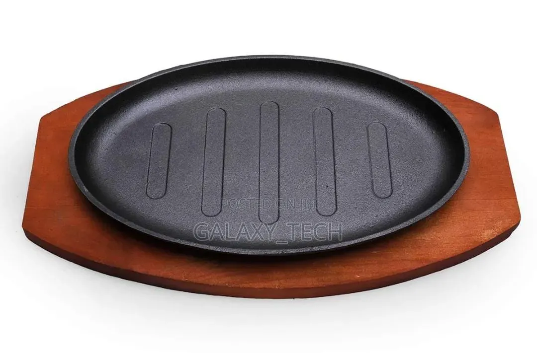 Cast Iron Hot Sizzling Plate + Wooden Tray