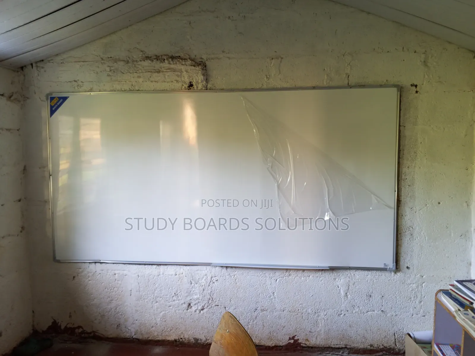 Spacious 8ftx4ft Dry Arase Whiteboard for Classrooms and Lecture Halls