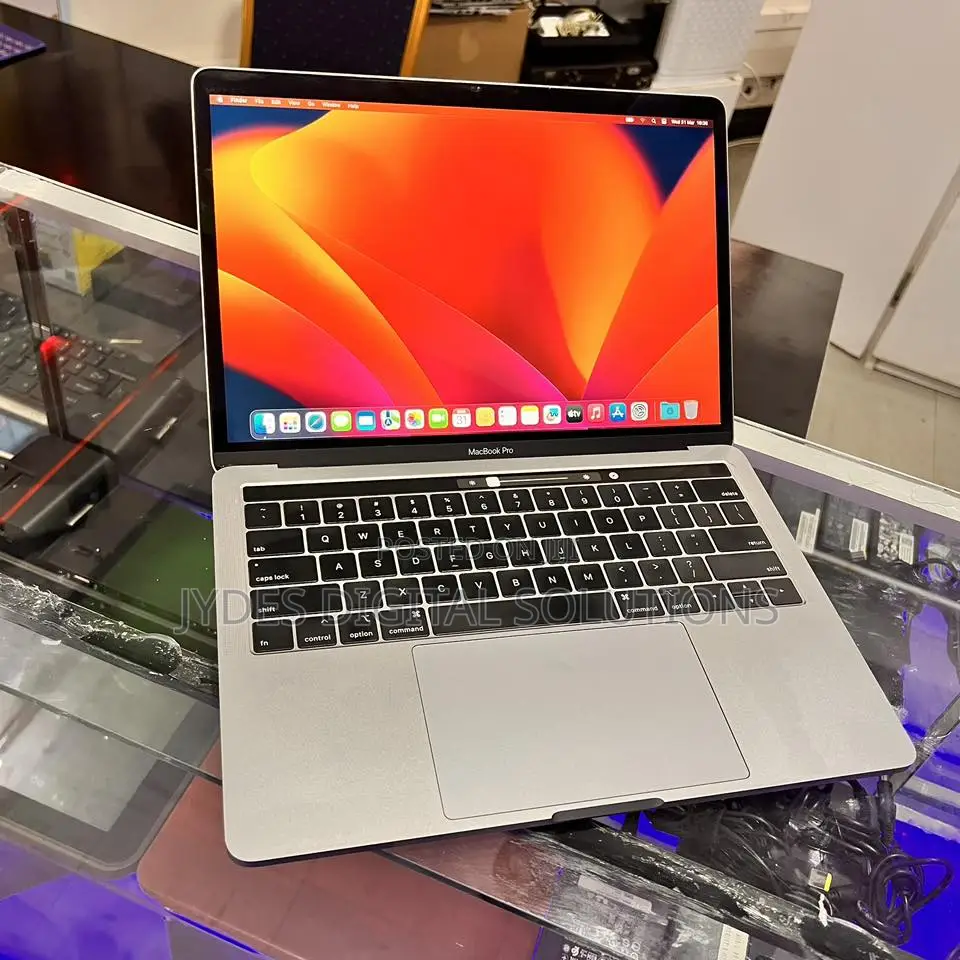 Laptop Apple MacBook Pro 2017 16GB Intel Core i7 SSD 1T
