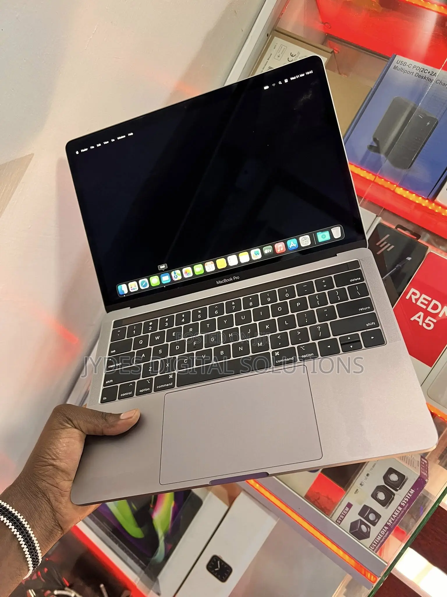 Laptop Apple MacBook Pro 2017 16GB Intel Core i7 SSD 1T