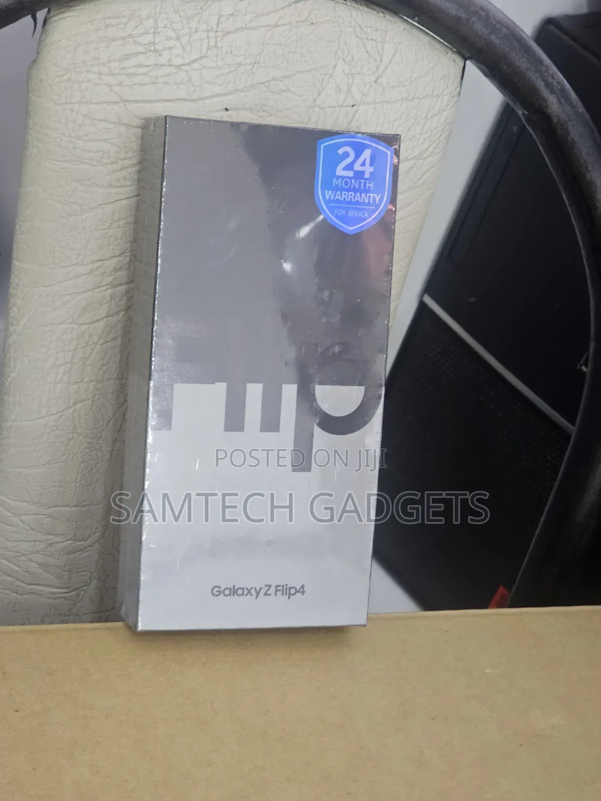 New Samsung Galaxy Z Flip4 256 GB Blue