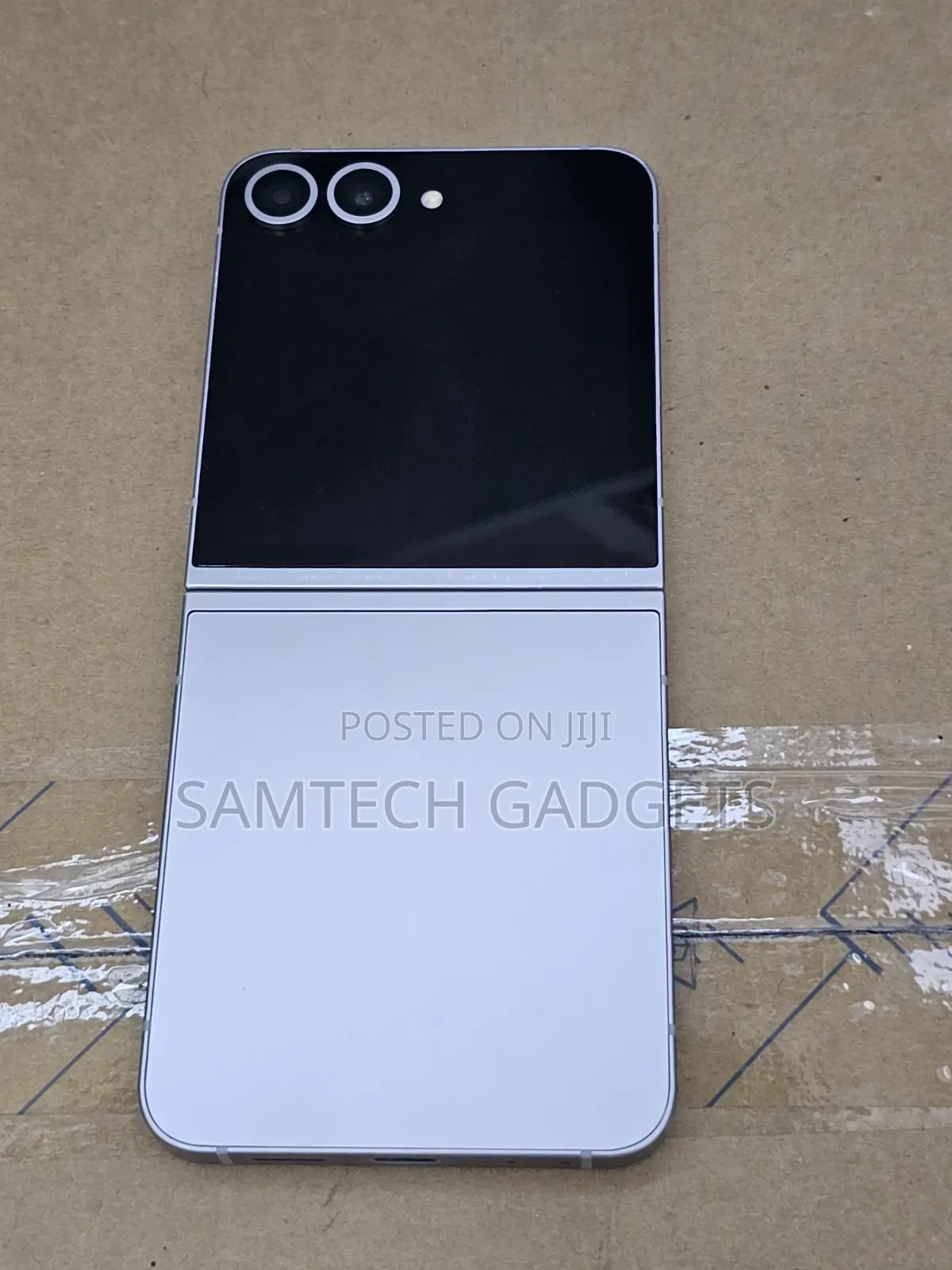 Samsung Galaxy Z Flip6 256 GB Gray