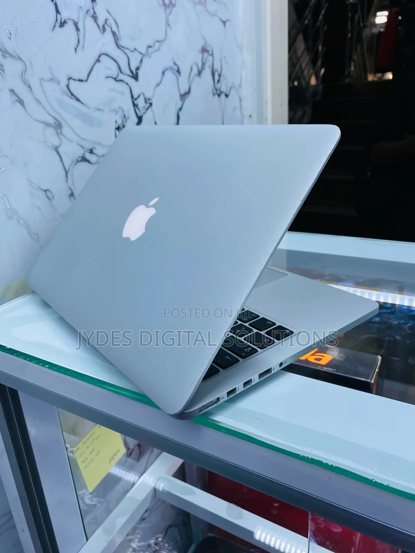 Laptop Apple MacBook Pro 2015 8GB Intel Core i7 SSD 256GB