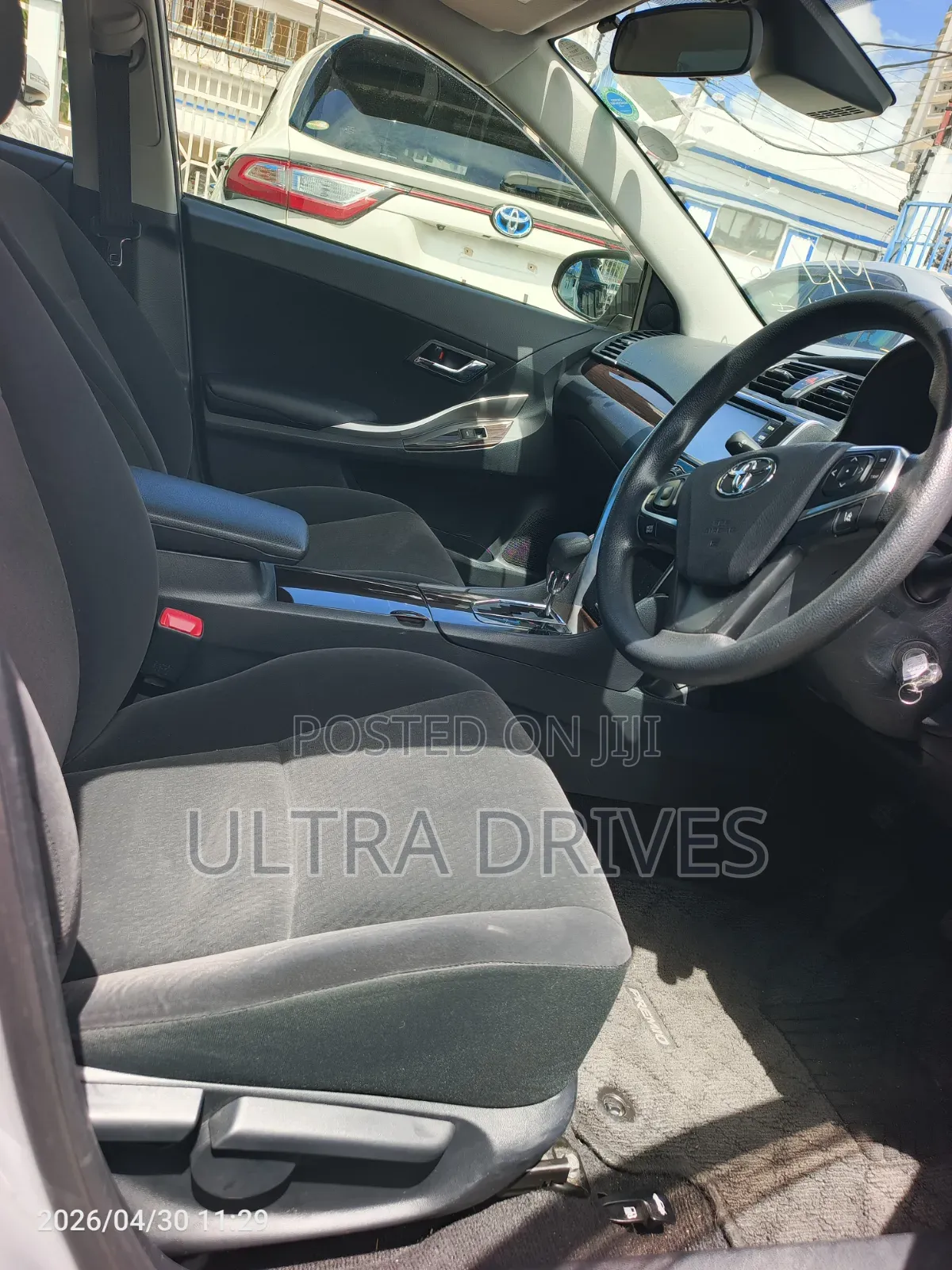 Toyota Premio 2019 Silver