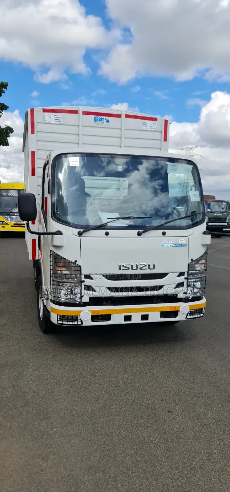 Isuzu NLR 2026 White