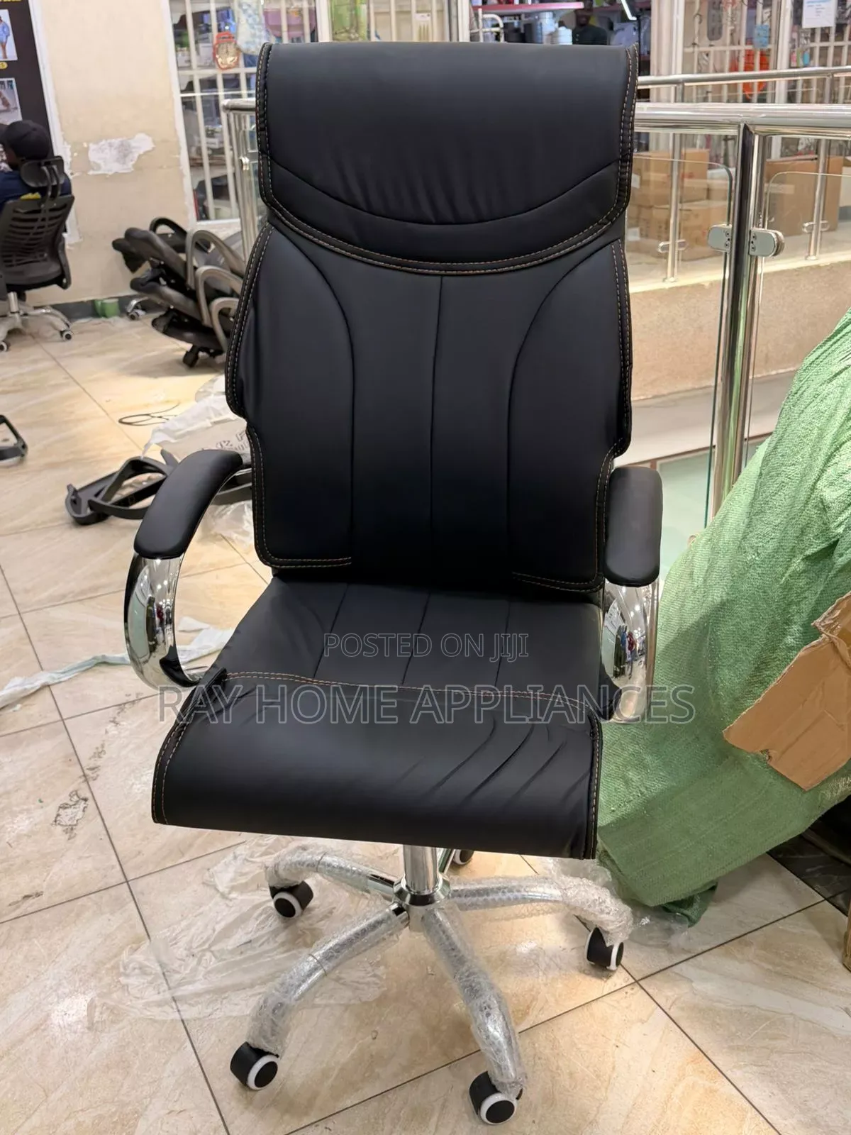 Ergonomic Executive Leather Chair ~ High Back, Padded Armrest