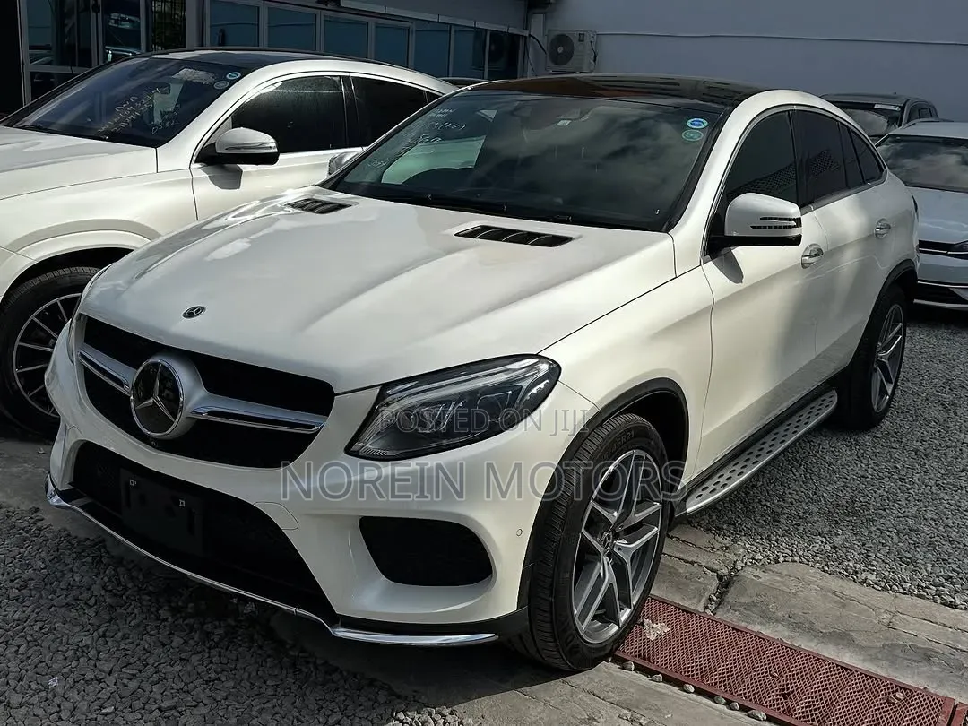 Mercedes-Benz GLE-Class GLE 400d 4MATIC 2021 White