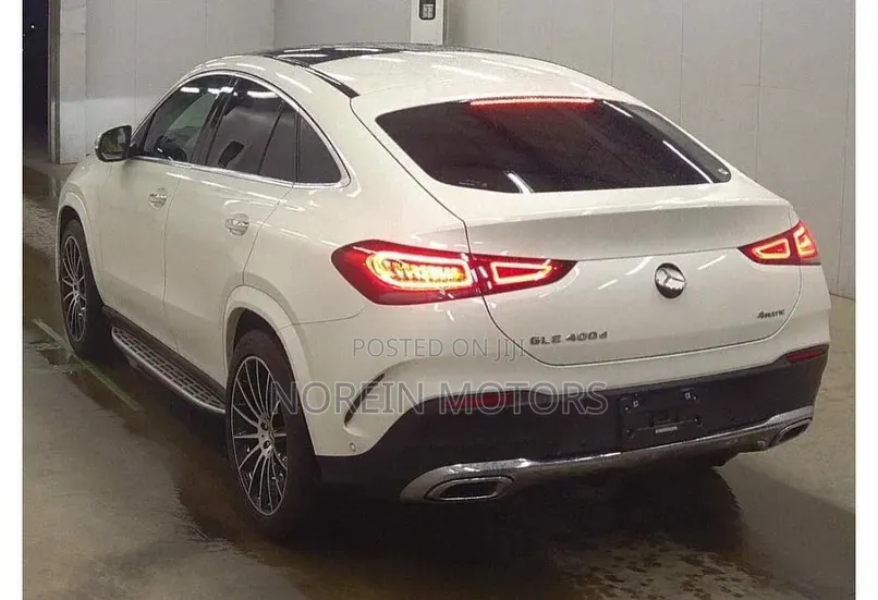 Mercedes-Benz GLE-Class GLE 400d 4MATIC 2021 White