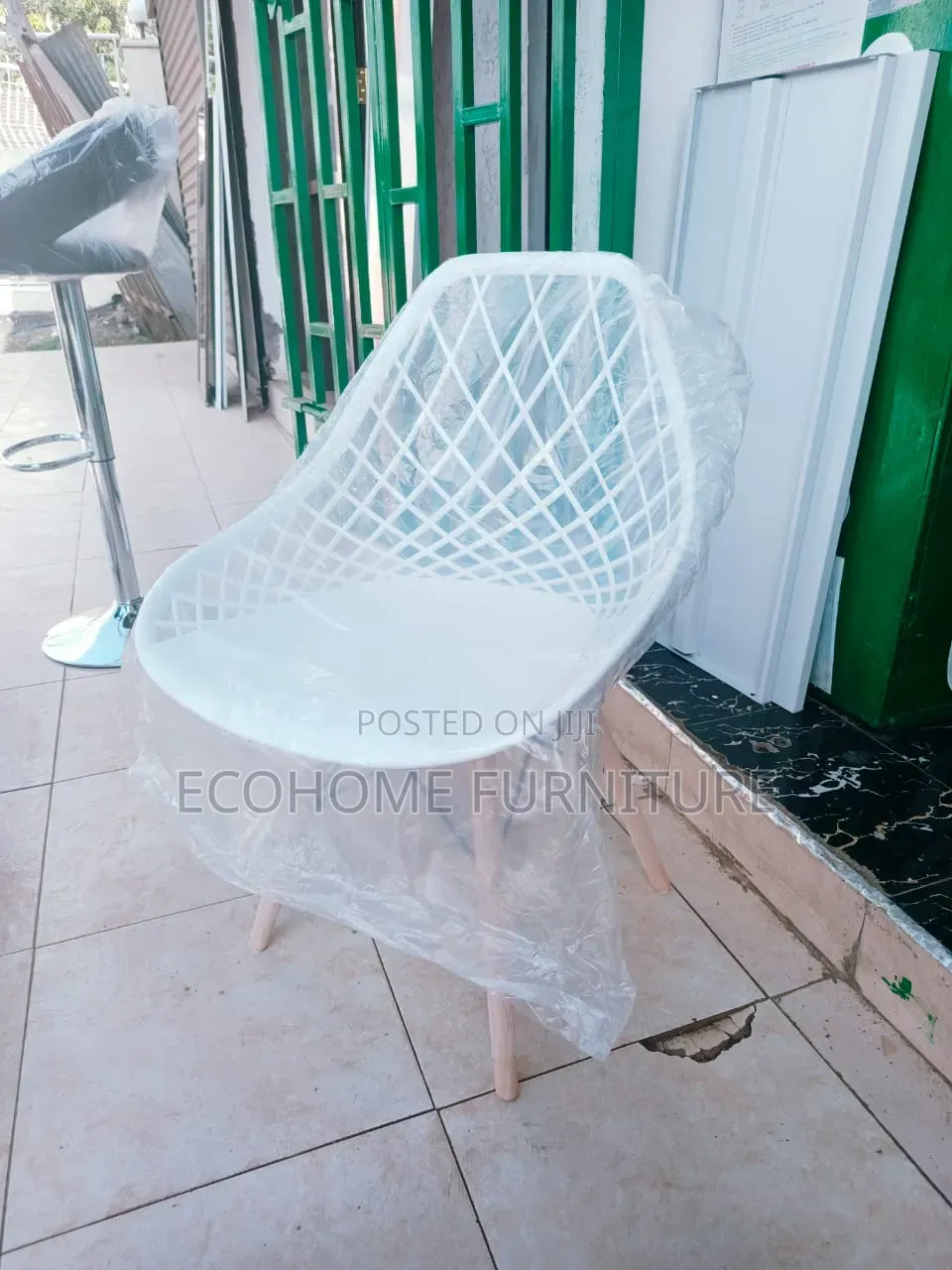 White Eames Mesh Chair