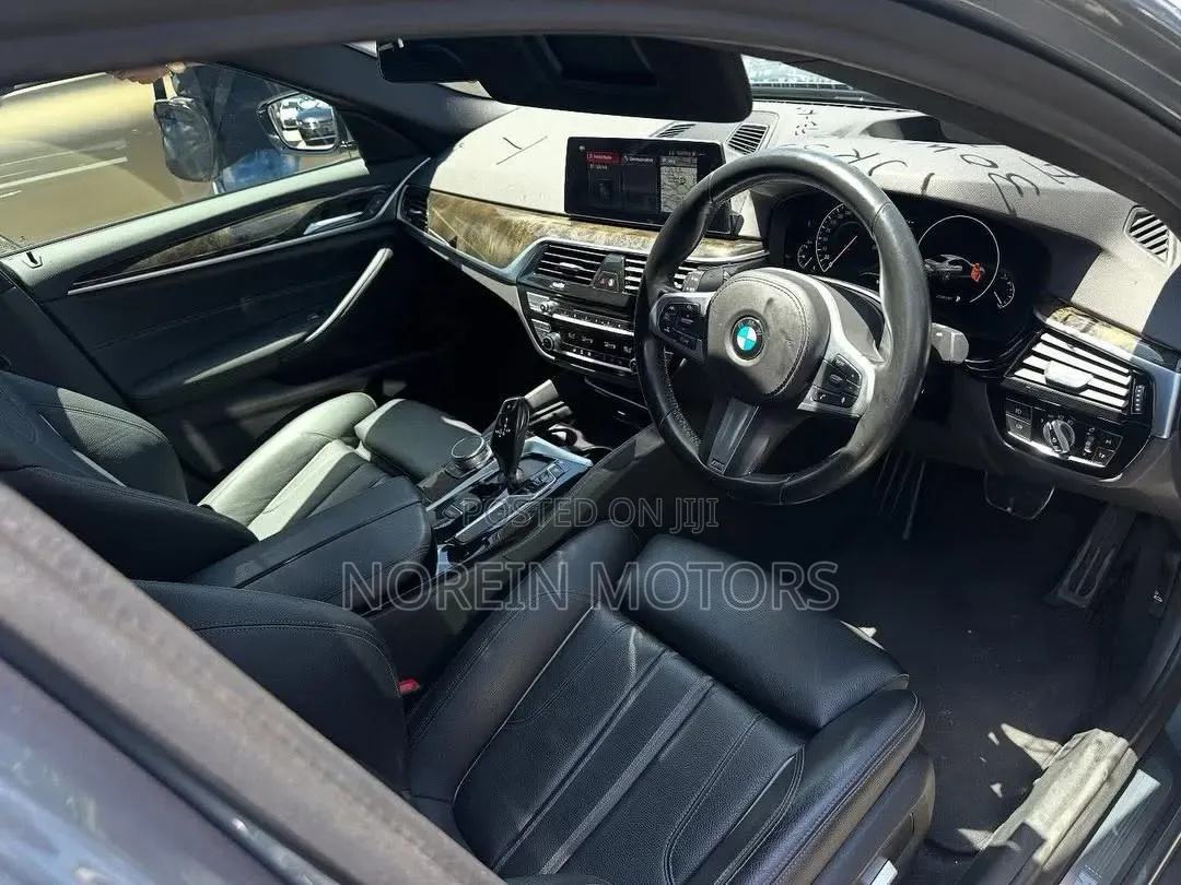 BMW 530i 2021 Blue