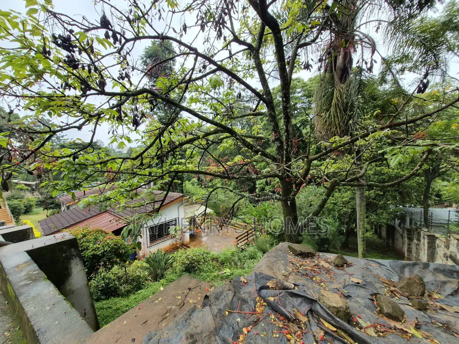 1 Acre Plot for Sale in Thigiri