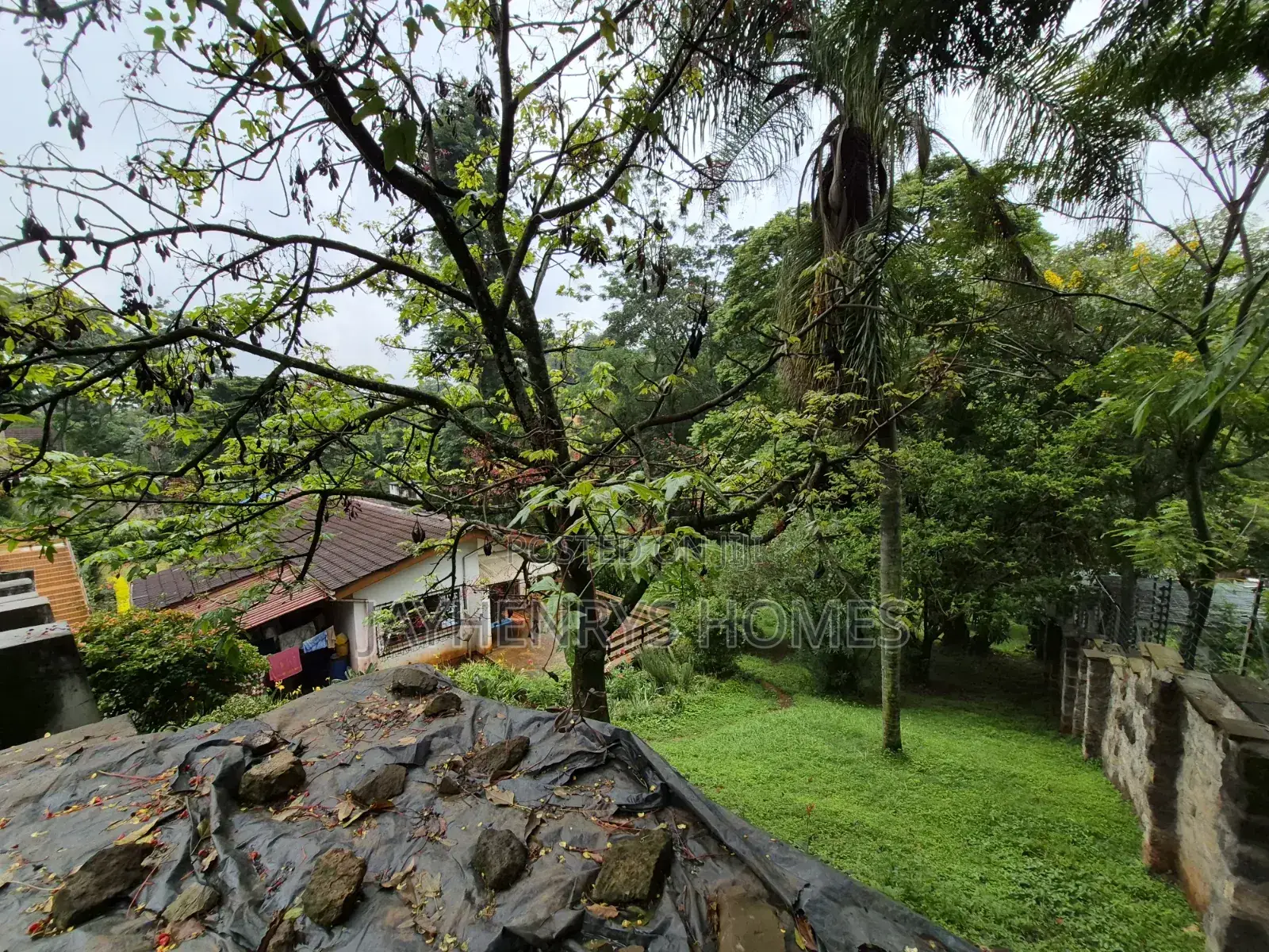 1 Acre Plot for Sale in Thigiri