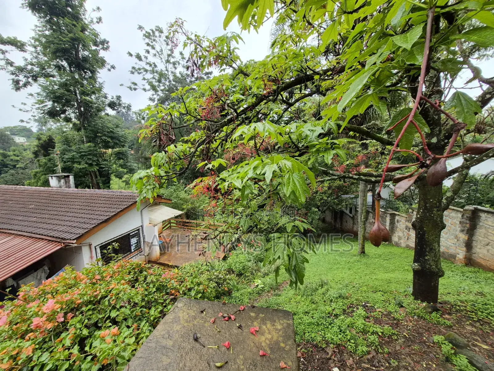 1 Acre Plot for Sale in Thigiri