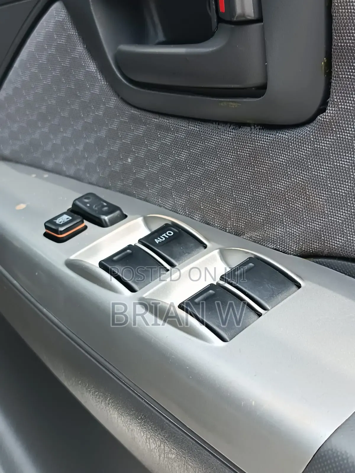 Toyota Hilux 2012 White