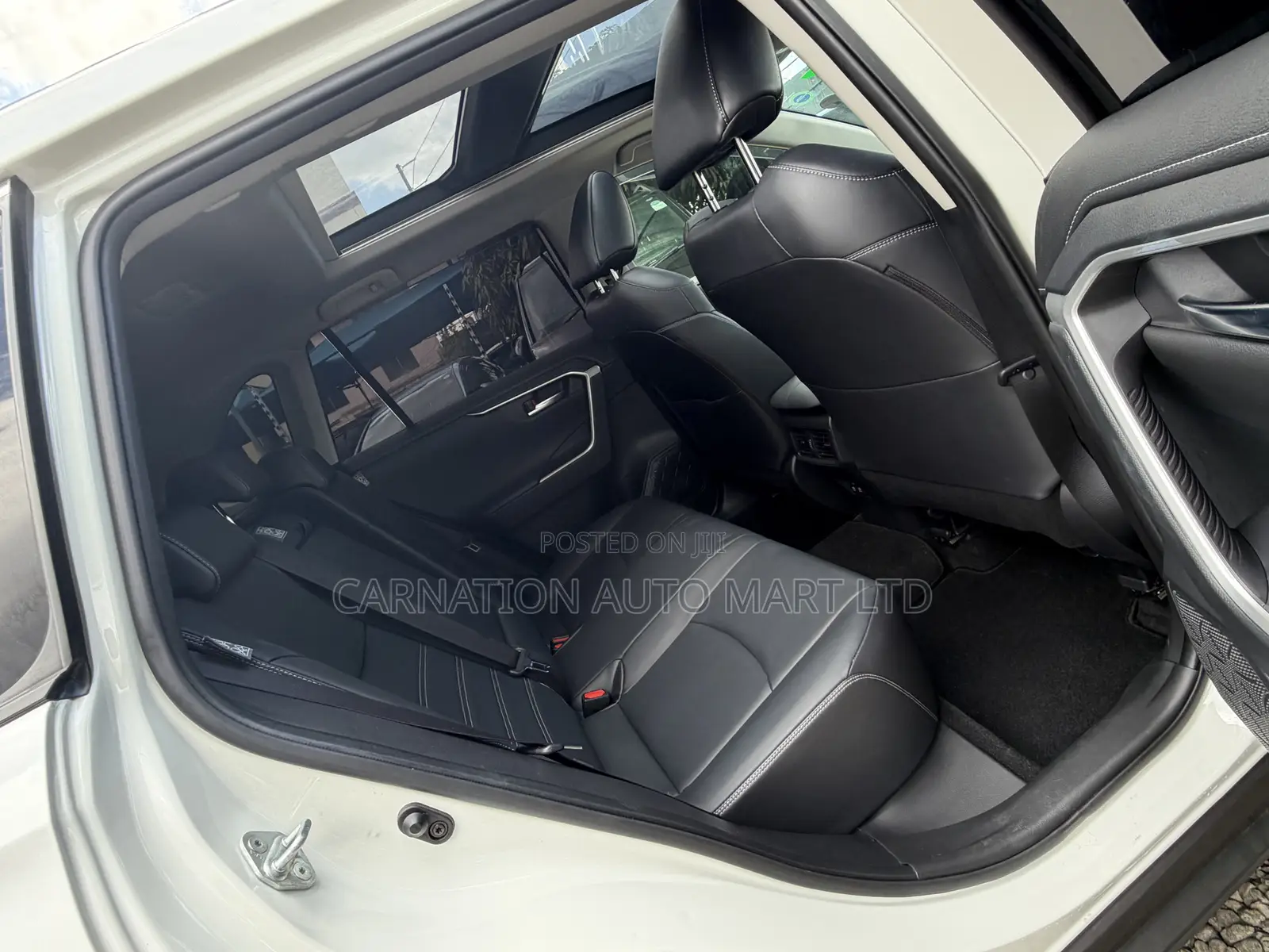 Toyota RAV4 Adventure 2019 White