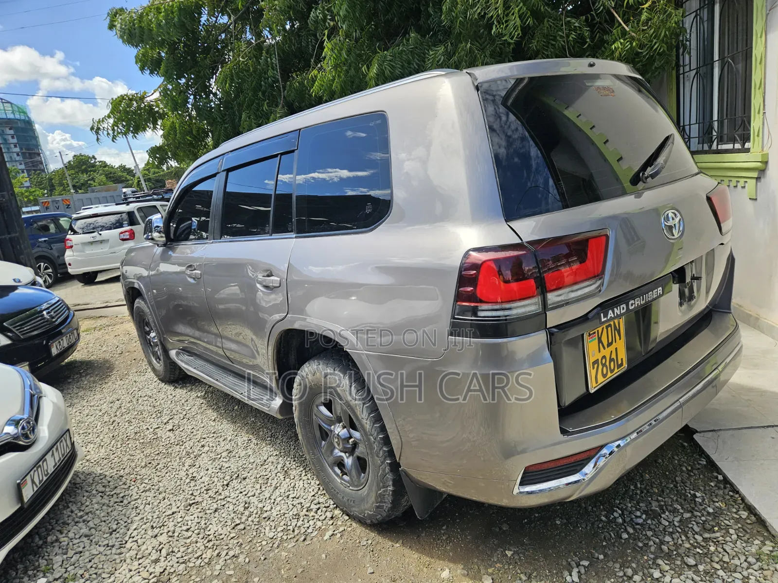 Toyota Land Cruiser 2012 Gold