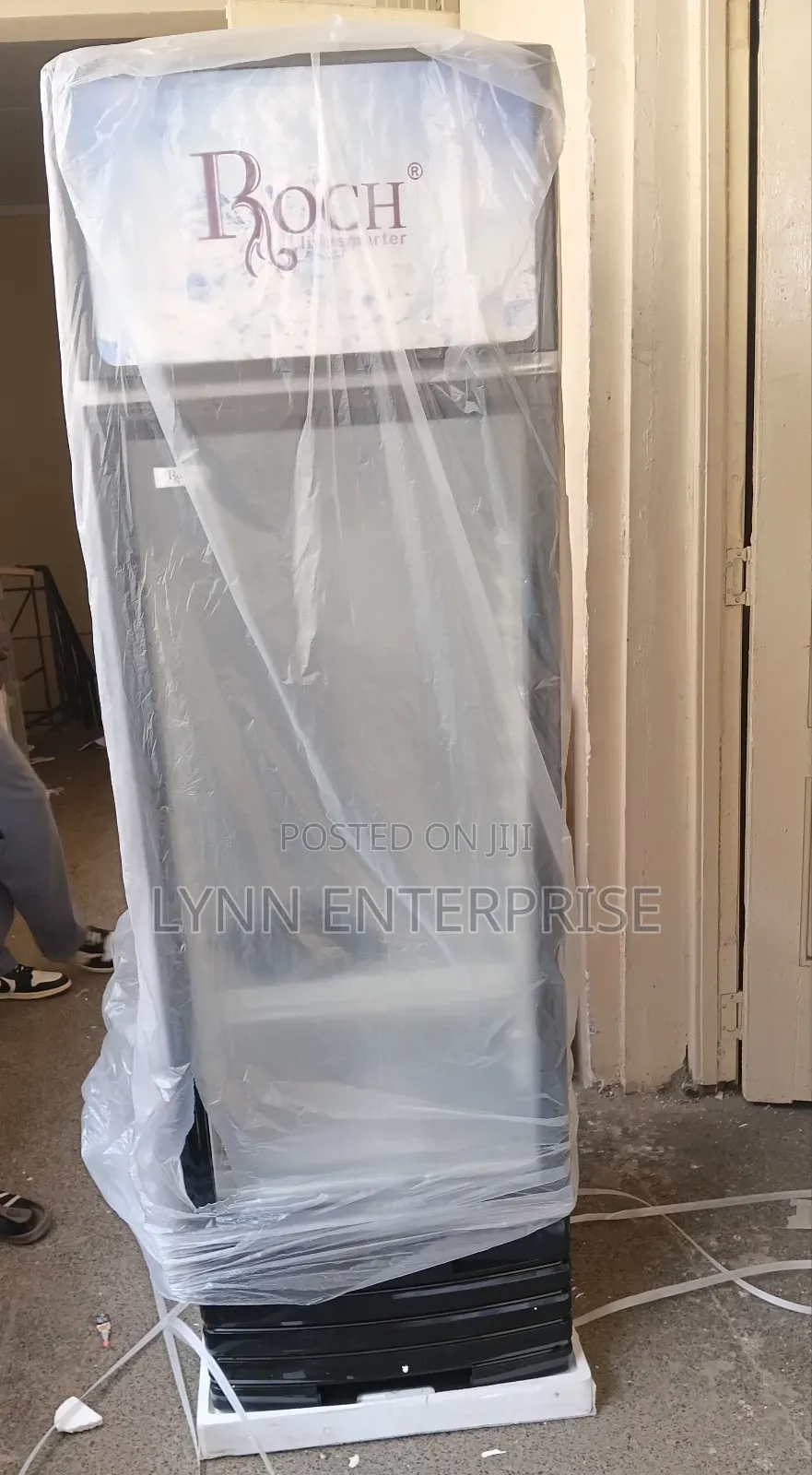 Roch 209 Litres Showcase