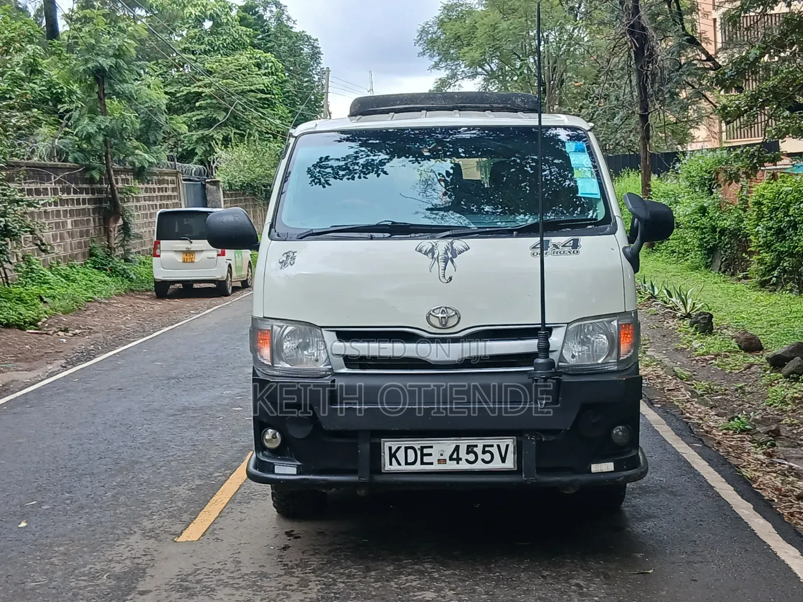 Toyota Regius 2013 White