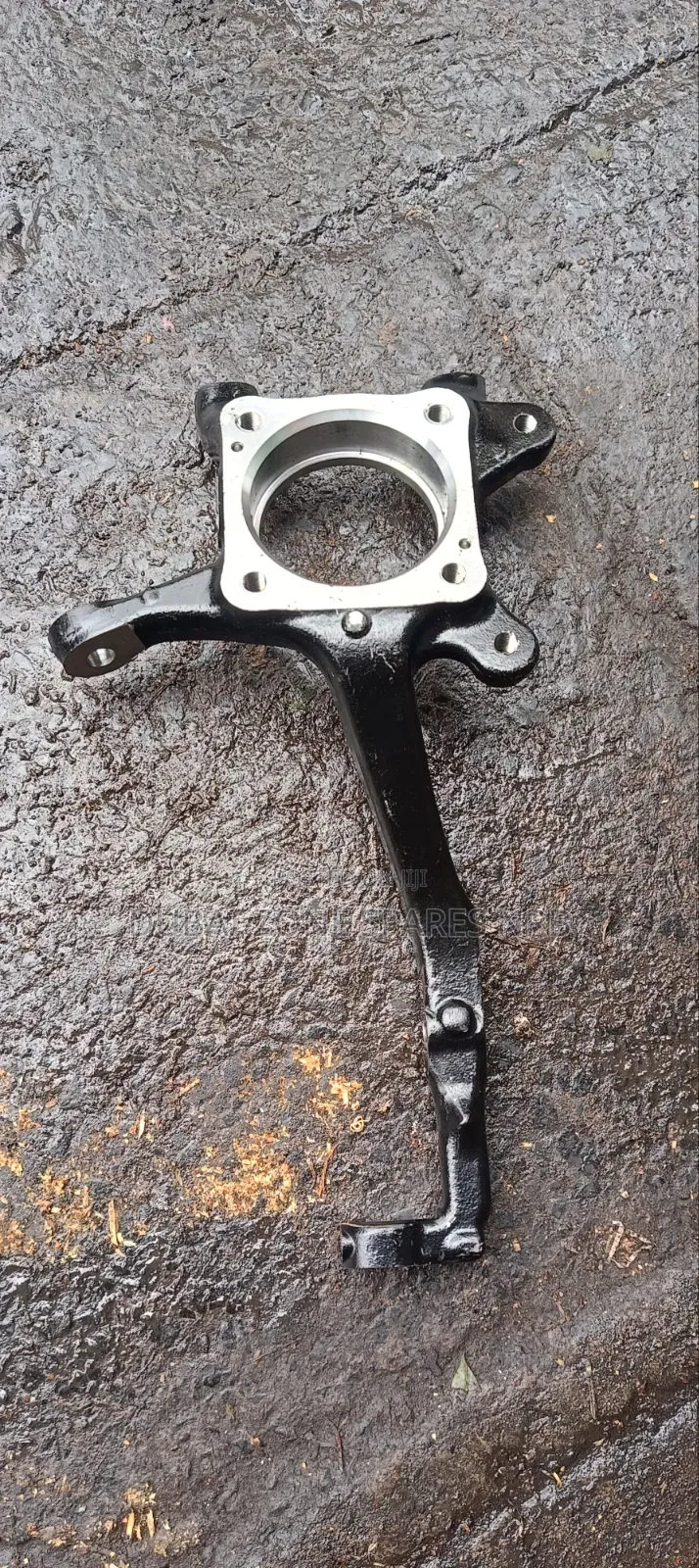 Revolution Steering Knuckles.