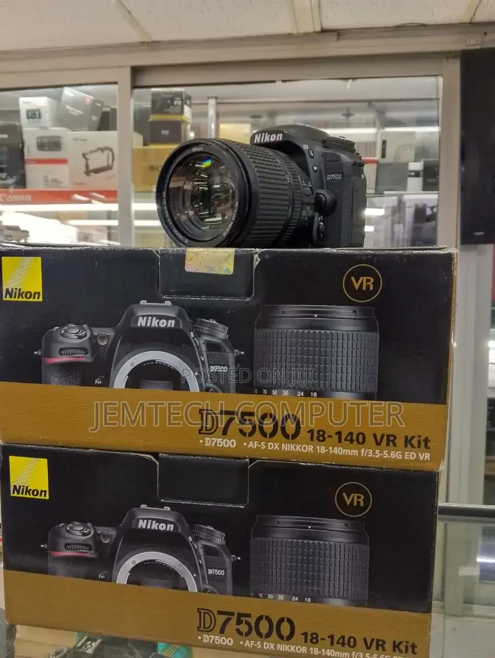 Nikon D7500 DSLR Camera With Af-S Dx 18-140mm F/3.5-5.6g Ed Vr Lens