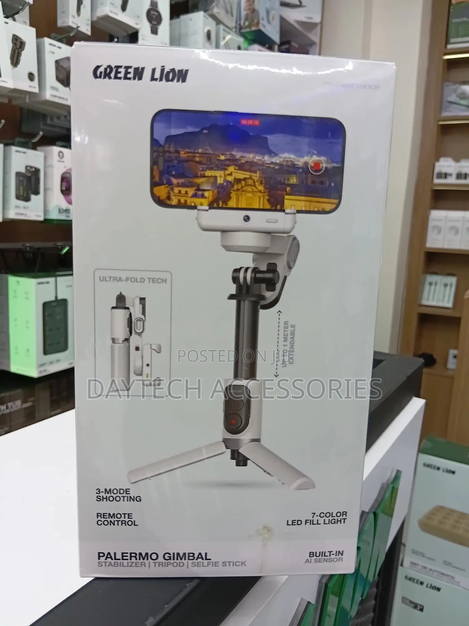 This Is a Green Lion Palermo Gimbal Stabilizer in White.
