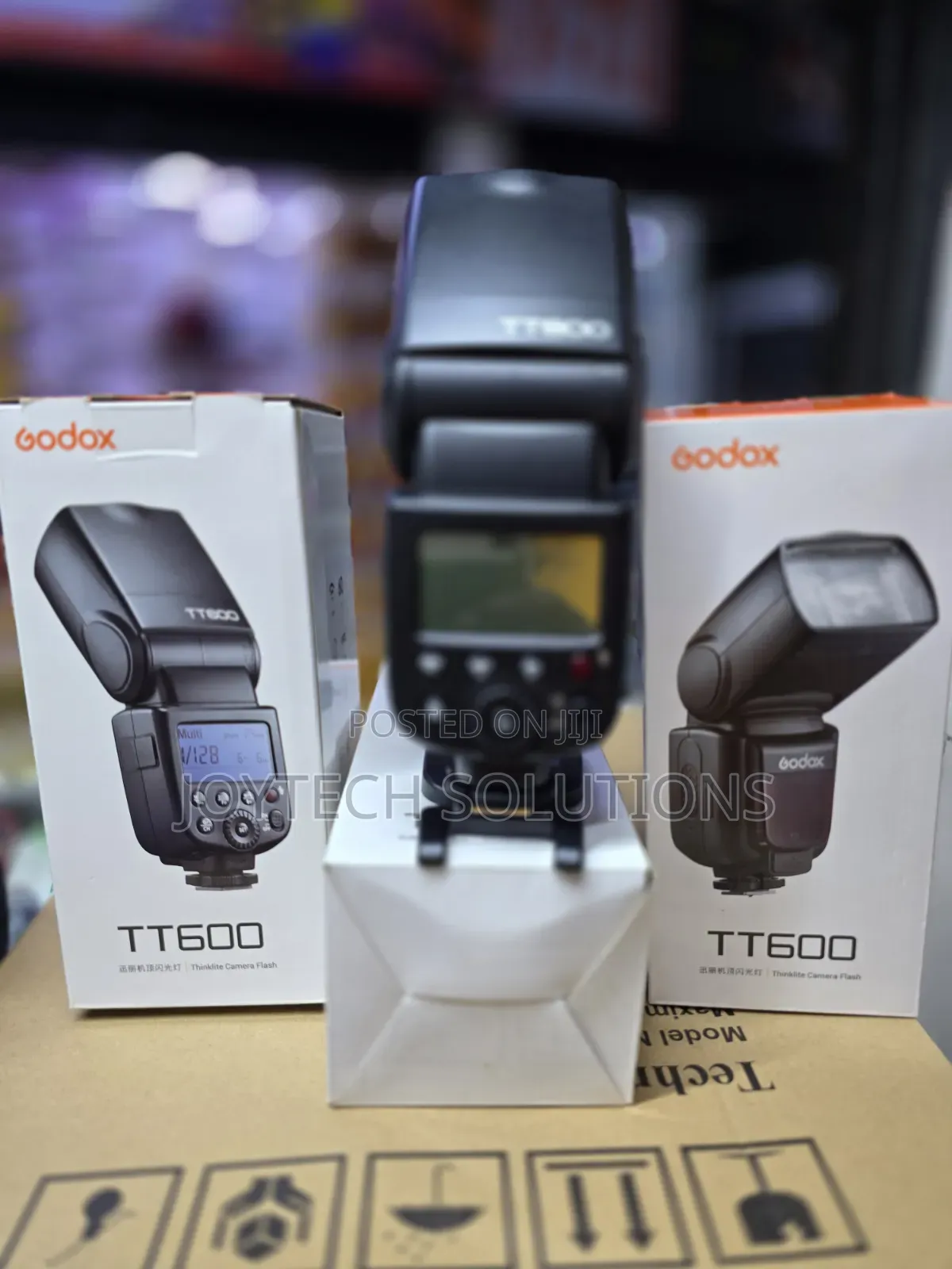 Godox Tt600 Flash – Powerful Light | Quick Sale
