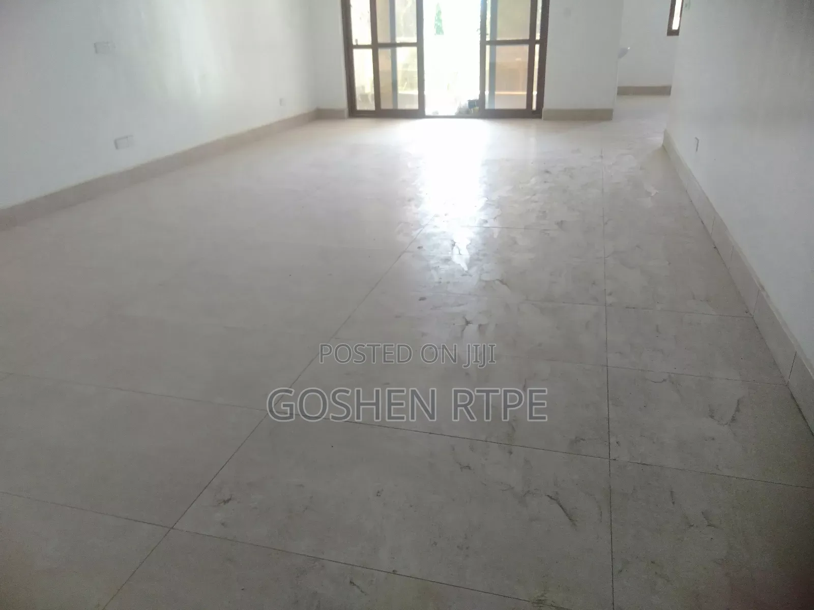 4bdrm Apartment in Kizingo for sale