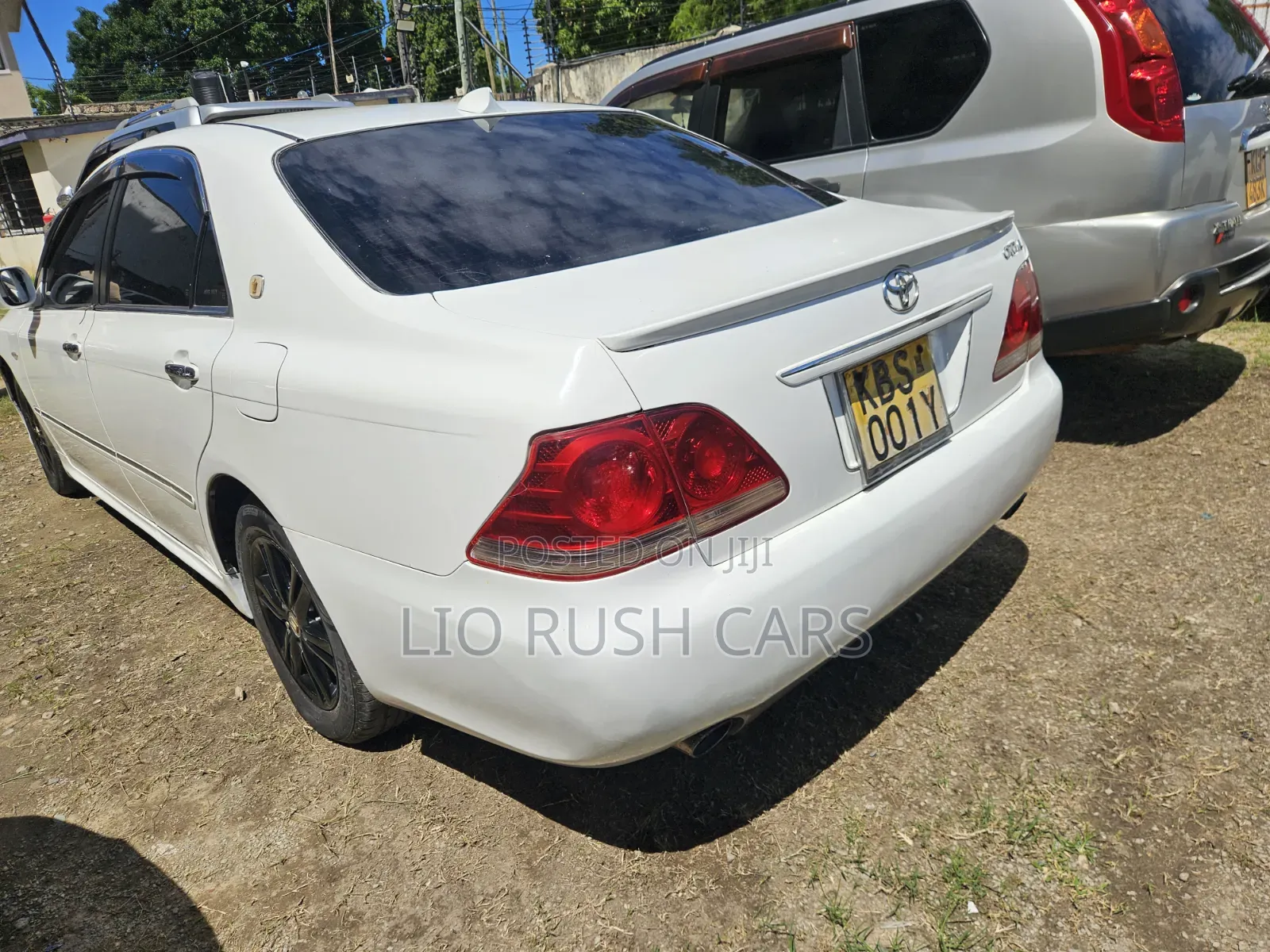 Toyota Crown 2006 White