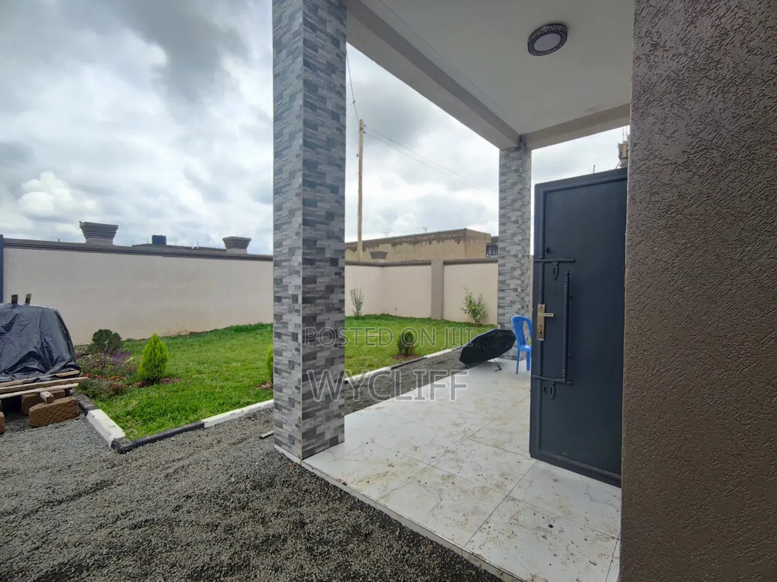 3bdrm Bungalow in Karai for sale