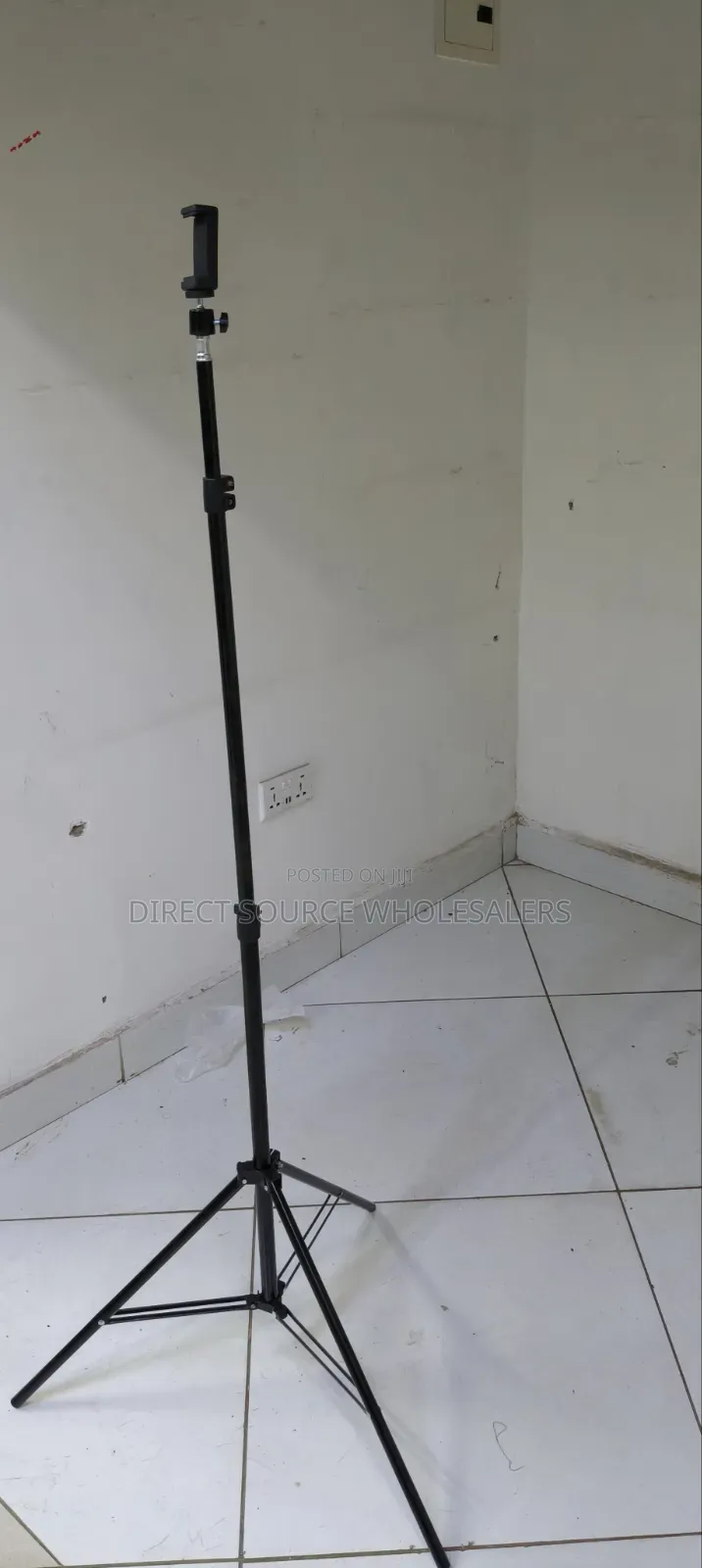 Smartphone Tripod Stand With Holder – Perfect for Videos