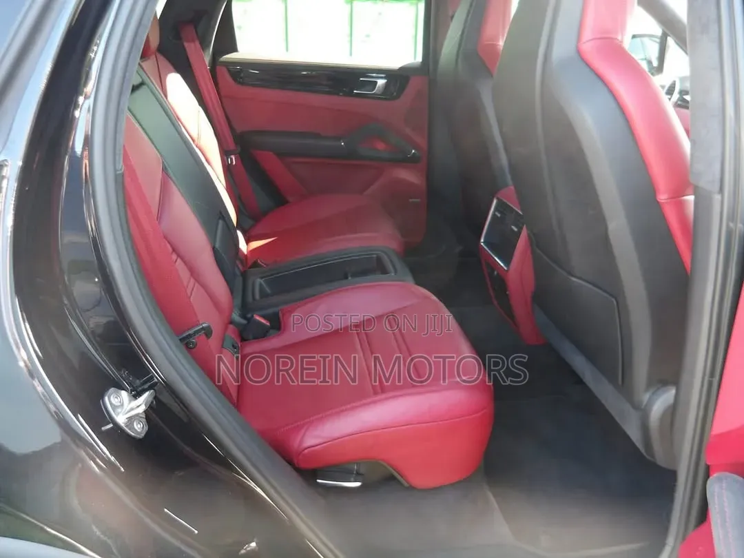 Porsche Cayenne 2020 Black