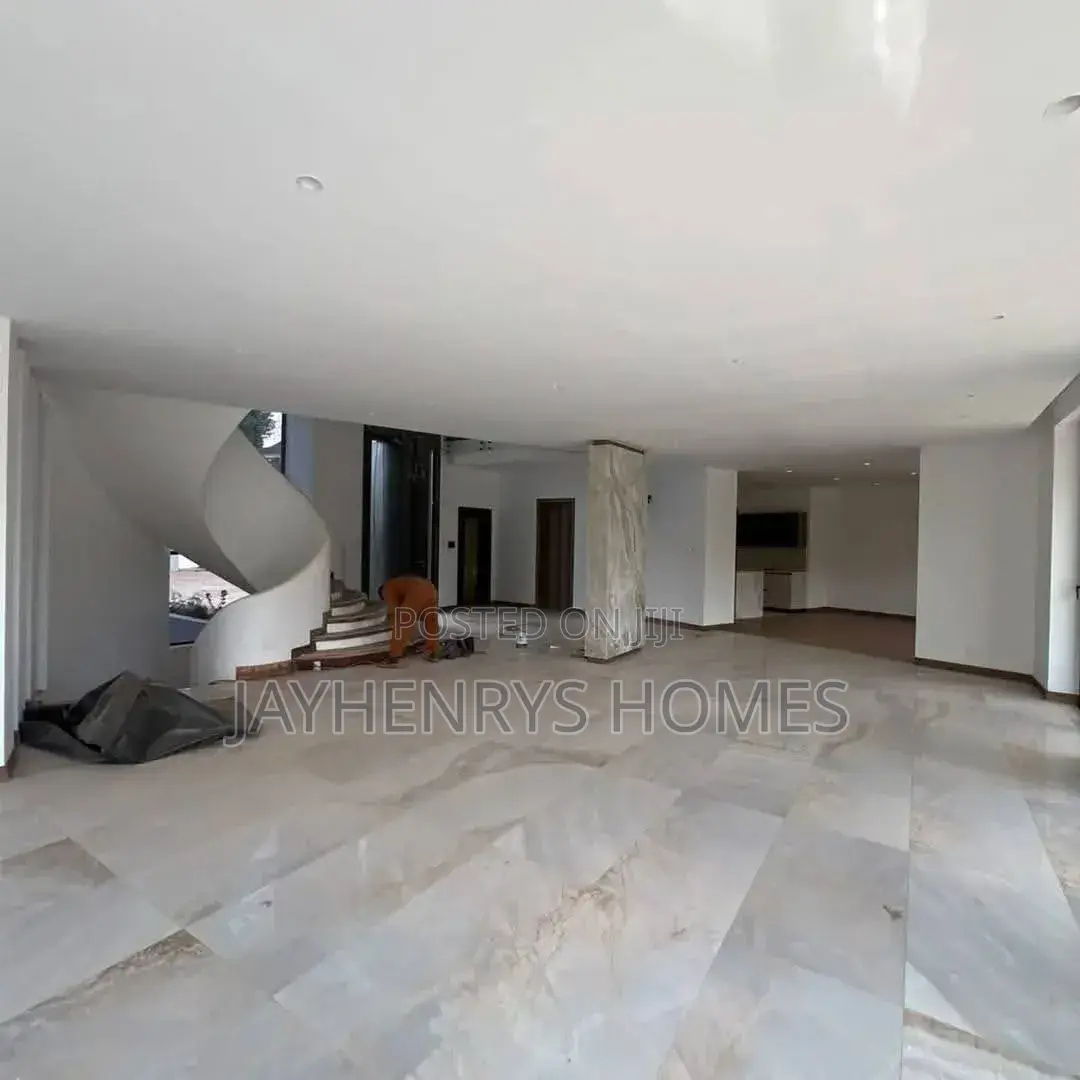5bdrm House in Nyari for sale