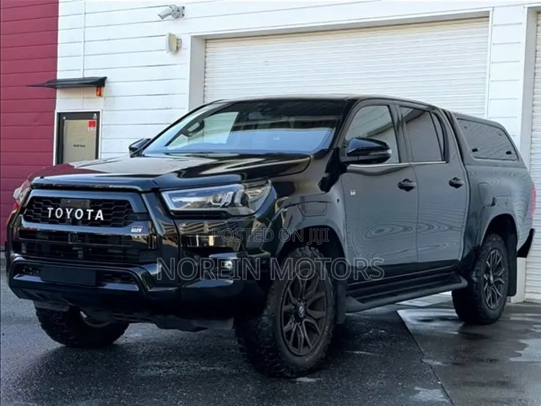 Toyota Hilux 2023 Black