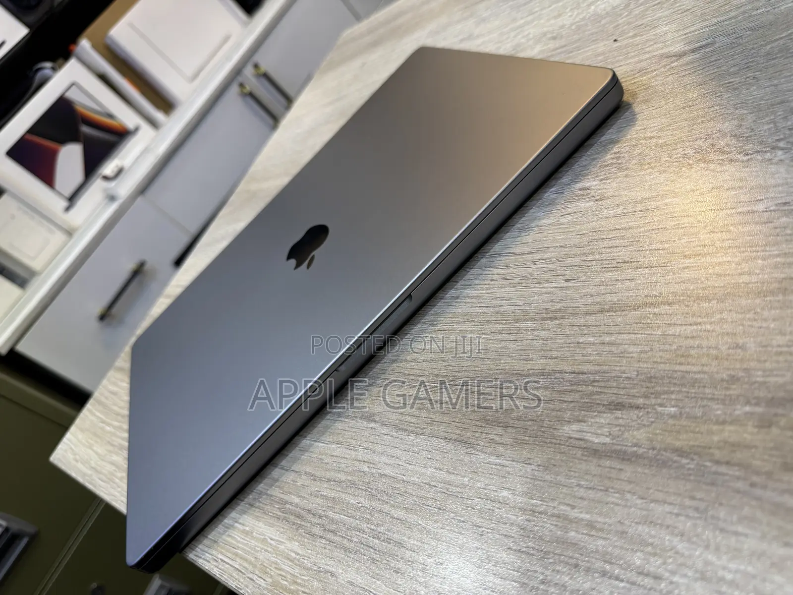 Laptop Apple MacBook Pro 2023 M2 Max 16-inch 64GB Apple M2 SSD 1T