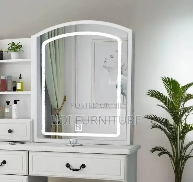 Dressers; Teens White Vanity Dressing Table With Led Lights