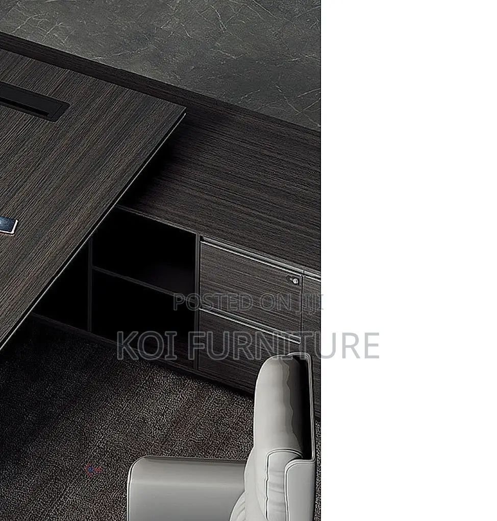 2.4 Meters Wide Executive High End Office Desk