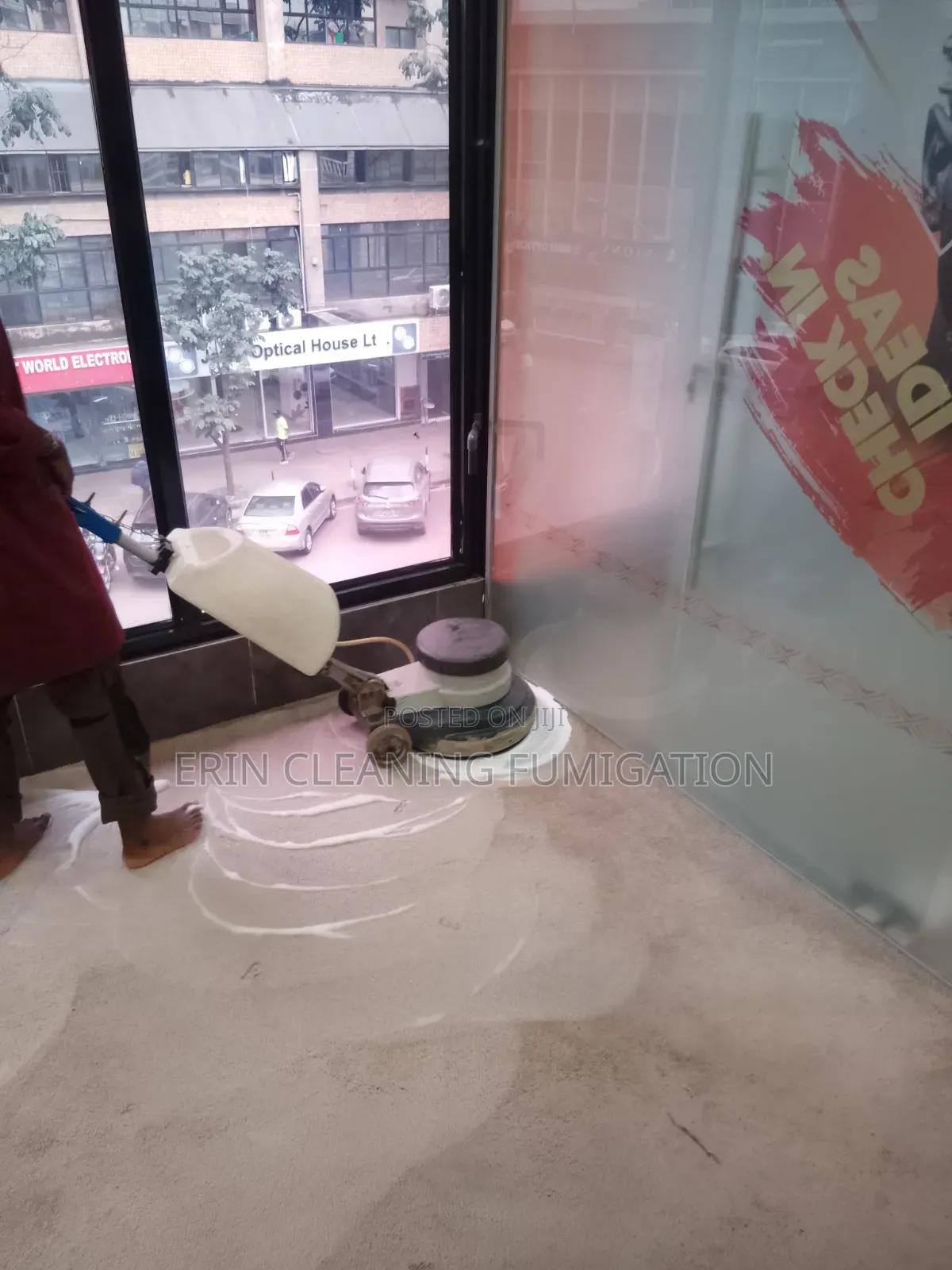Carpet Cleaning and Drying at Your House