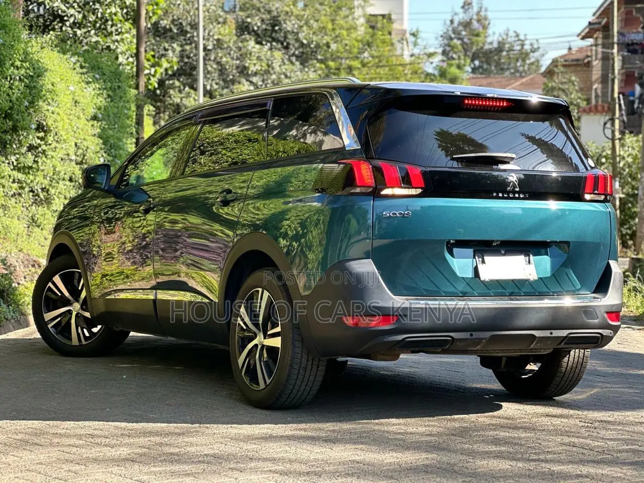 Peugeot 5008 2019 Green