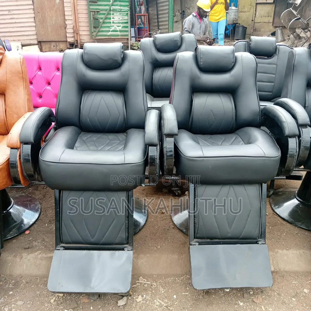 Black Appealing Barbershop Seats