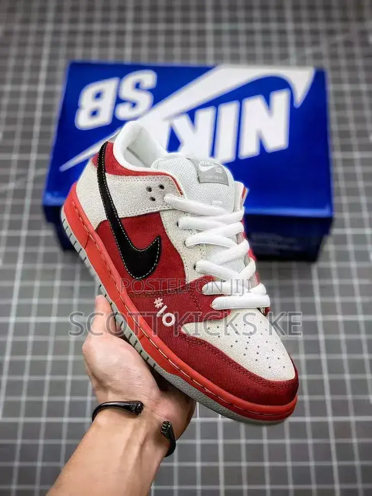Nike Sb Dunk Low “Roller Derby “