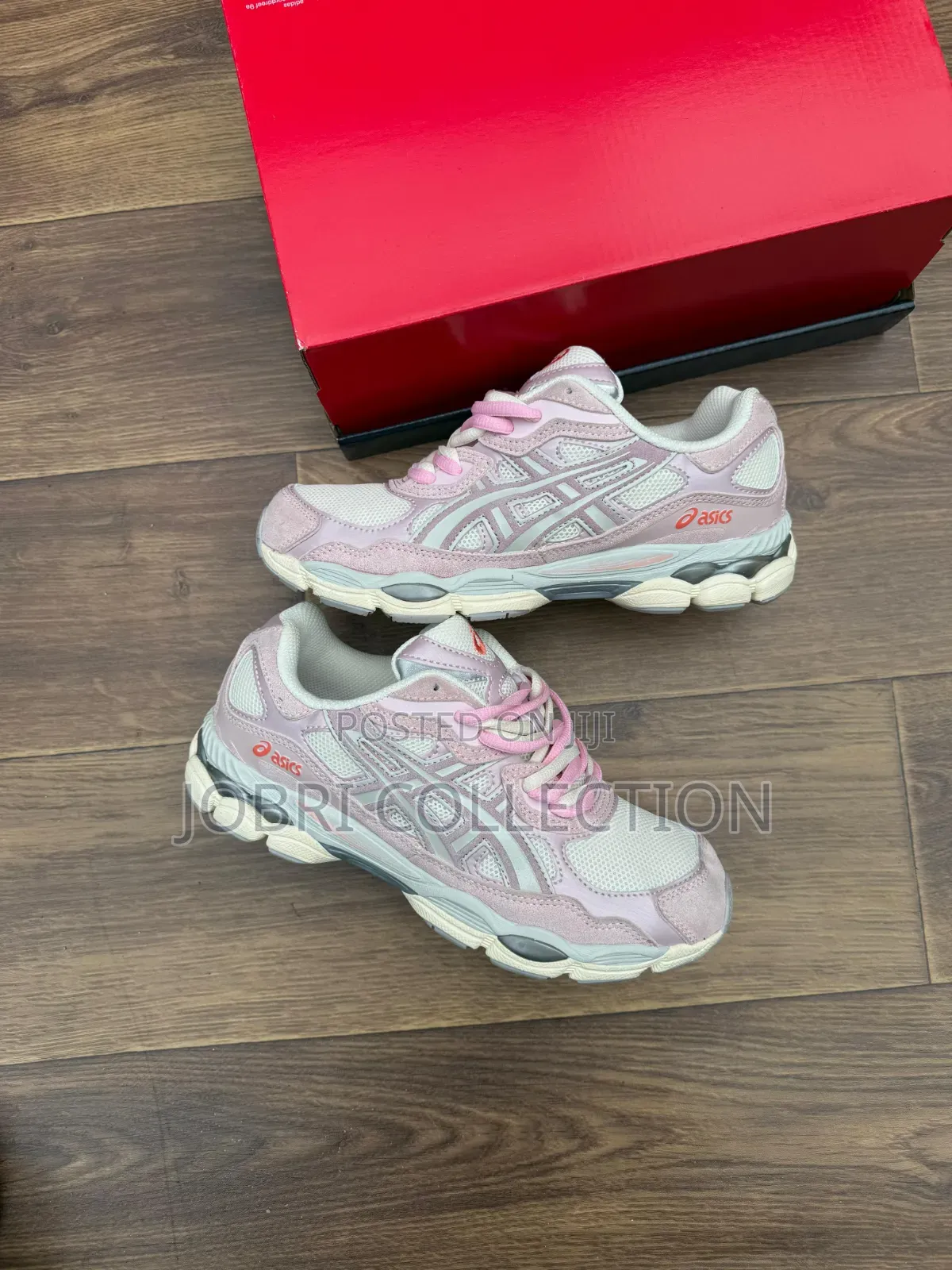 Ladies Asics Gel-Nyc Sneakers