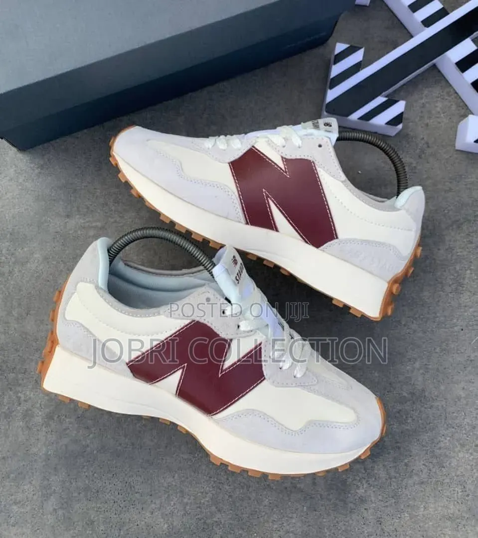 New Balance 327 “ White Marron “
Sneakers