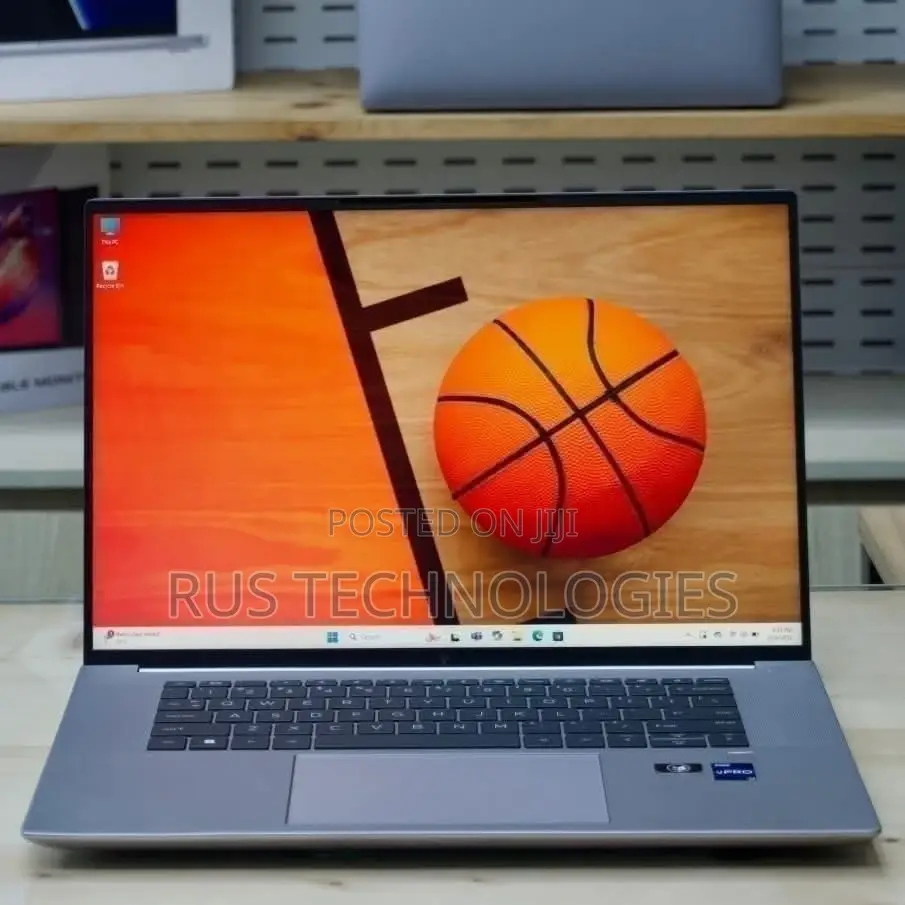 Laptop HP ZBook Firefly 14 G10 16GB Intel Core i7 SSD 256GB